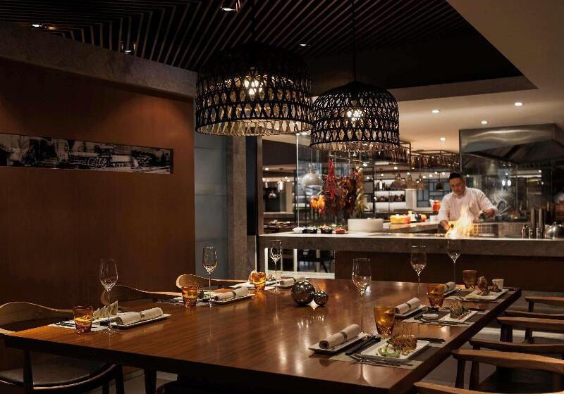 Hotel Pullman Shanghai Central