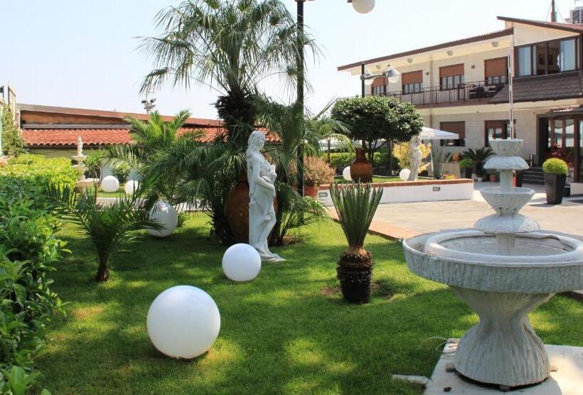 هتل Ranch Palace