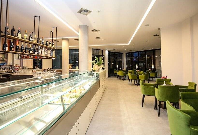 בית מלון כפרי Regina Garden Vlore