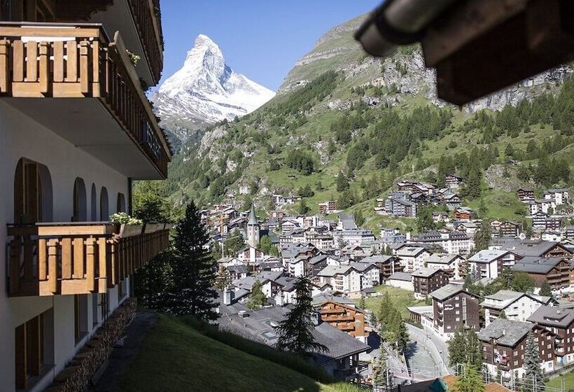 هتل Relais & Chateaux Schonegg