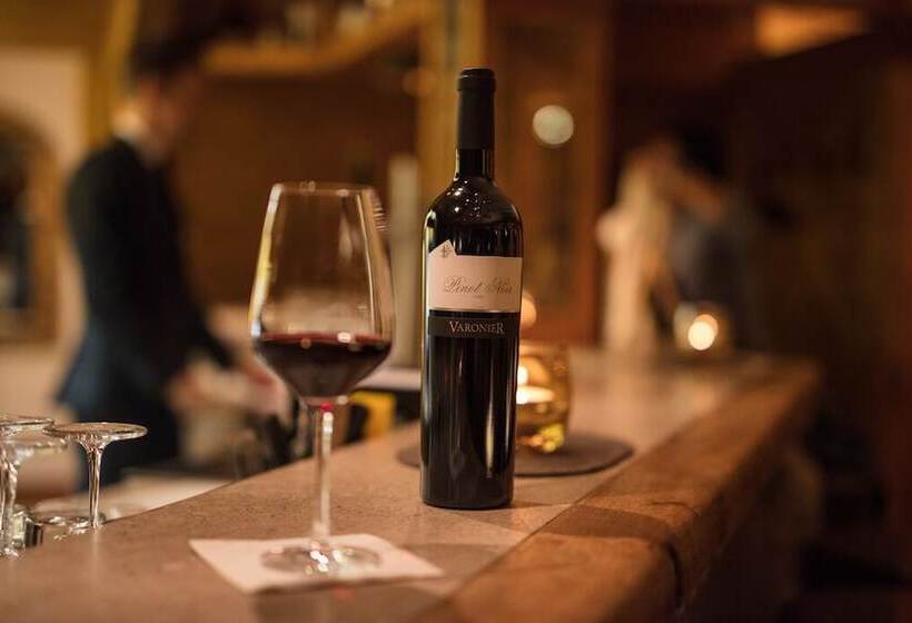 هتل Relais & Chateaux Schonegg