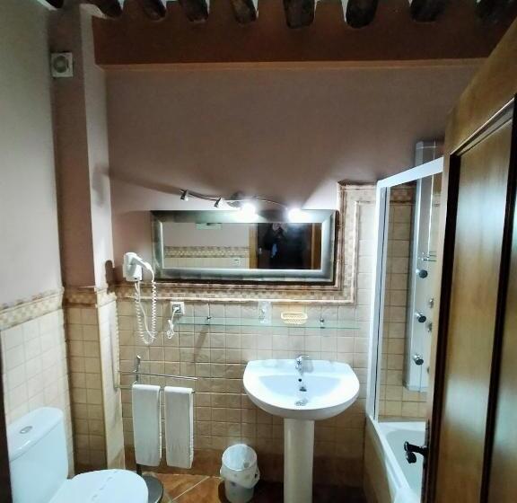 Hotel Rural Real De Laroles Nevada Bike And Treeking