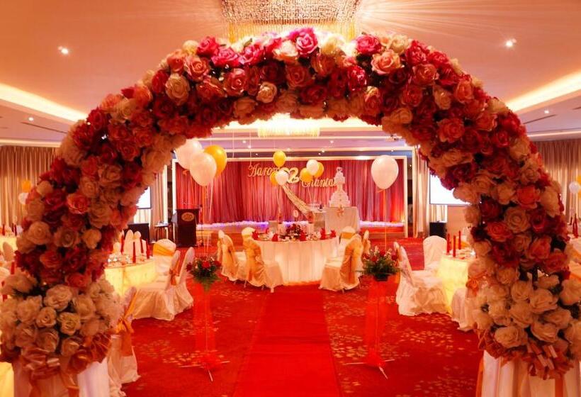 בית מלון כפרי Sabah Oriental