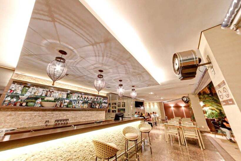 Отель Amazon Taiamã