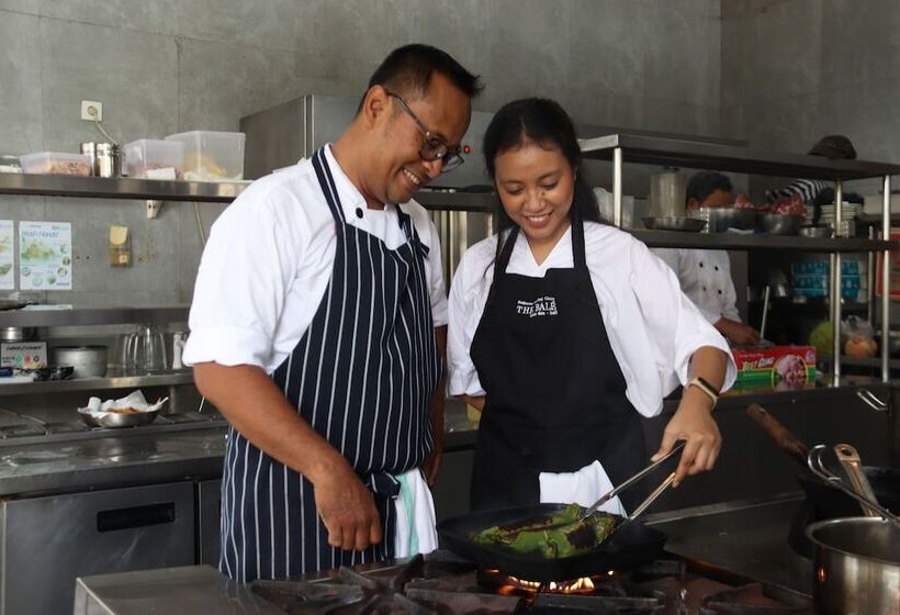 Отель The Bale Nusa Dua By Lifestyleretreats