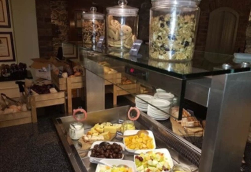 ホテル Killarney Heights