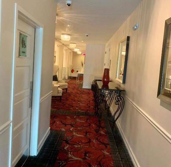 فندق Inn On Fifth