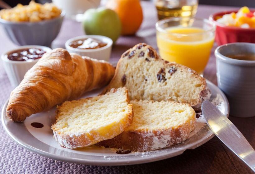 בית מלון כפרי The Originals City, Hôtel Colmar Gare