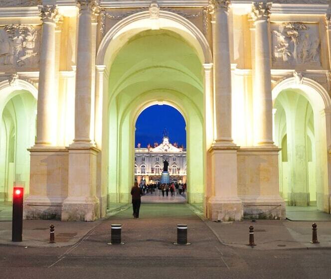 هتل Foch Nancy Gare