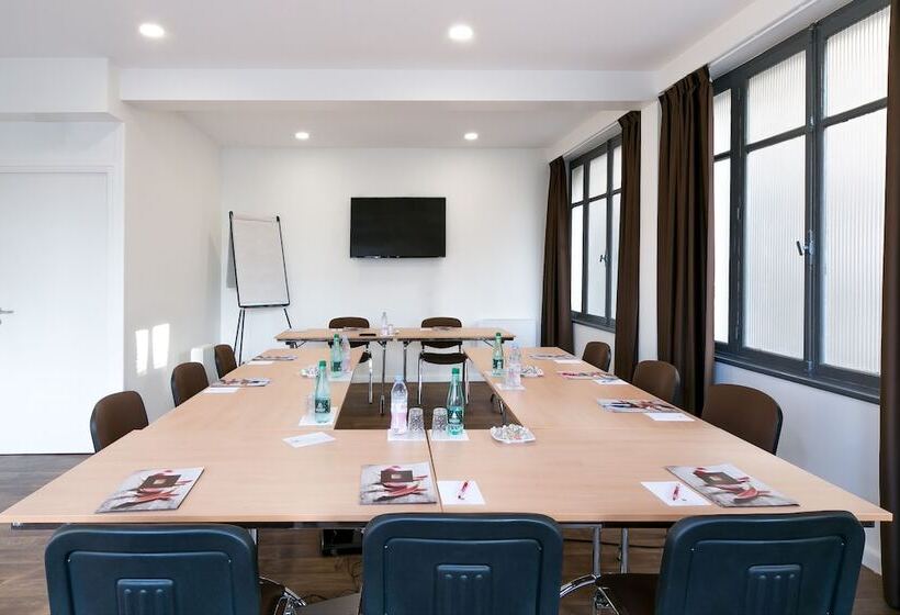 هتل Foch Nancy Gare