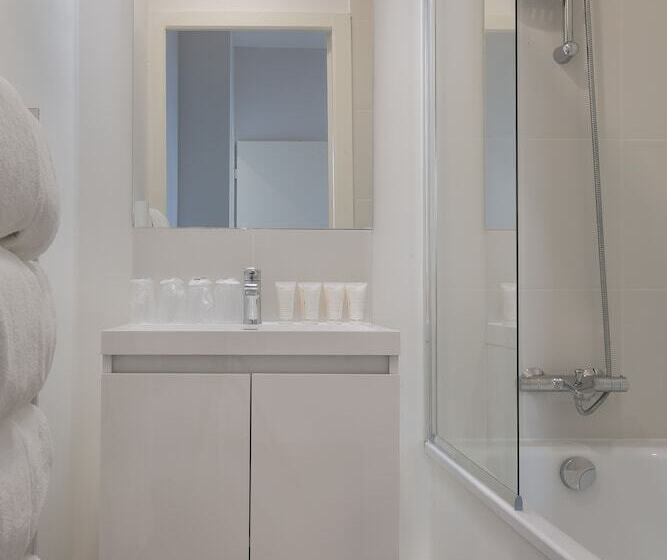 هتل Foch Nancy Gare