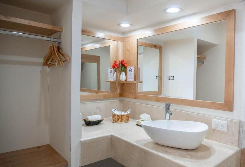 ホテル The Westmarine Waterfront