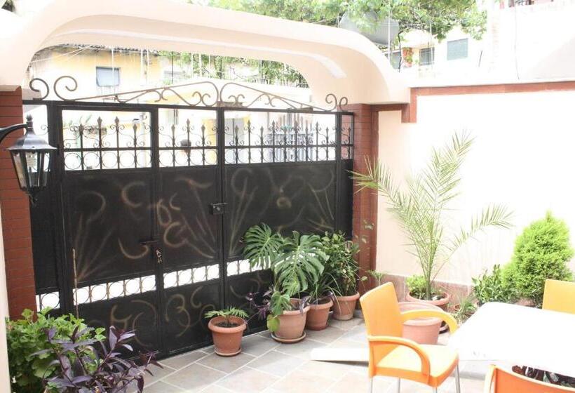 בית מלון כפרי Villa Pepeto Durres Albania