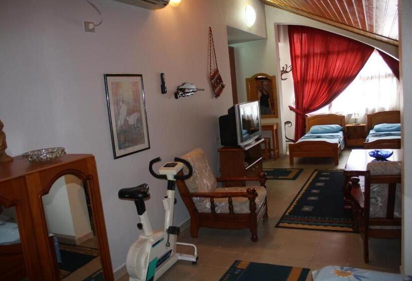 בית מלון כפרי Villa Pepeto Durres Albania