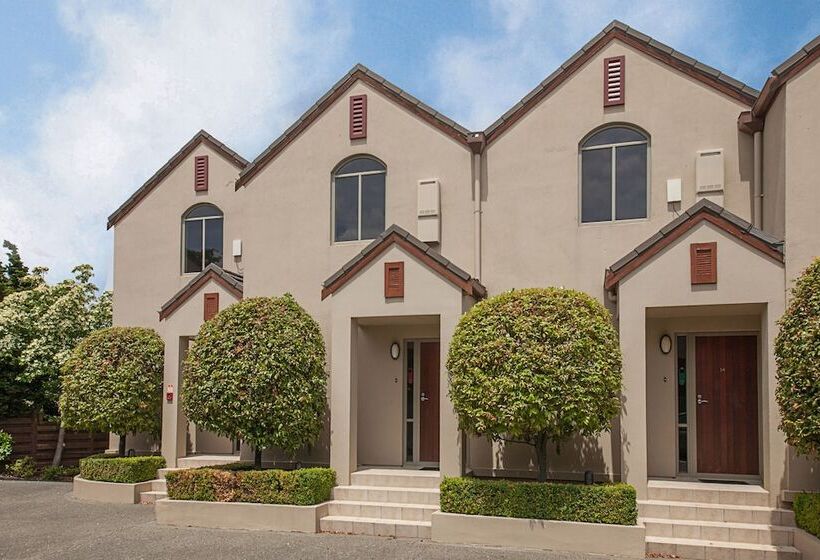 בית מלון כפרי Voyager Apartments Taupo