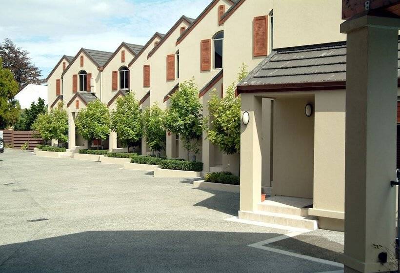 בית מלון כפרי Voyager Apartments Taupo