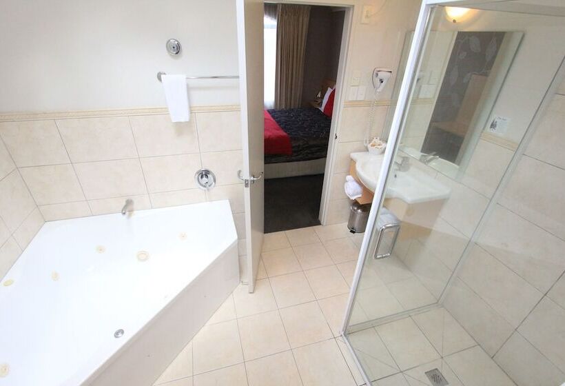 בית מלון כפרי Voyager Apartments Taupo