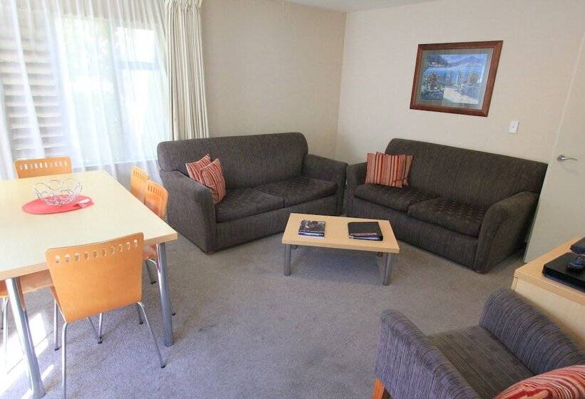 בית מלון כפרי Voyager Apartments Taupo