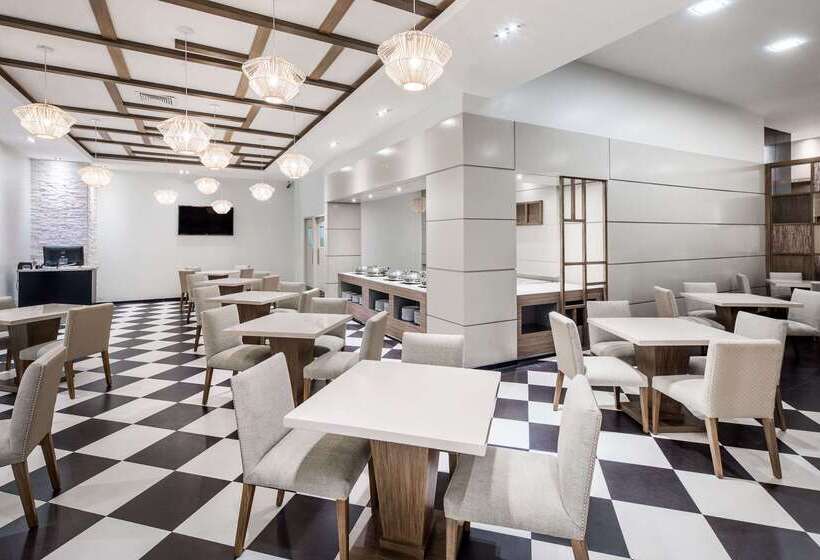 هتل Wyndham Garden Guayaquil