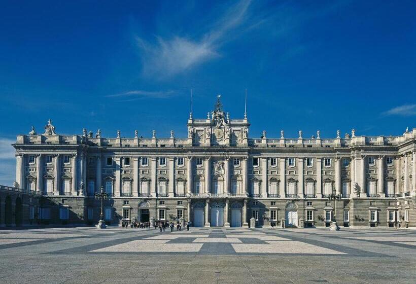 هتل Zentral Castellana Norte