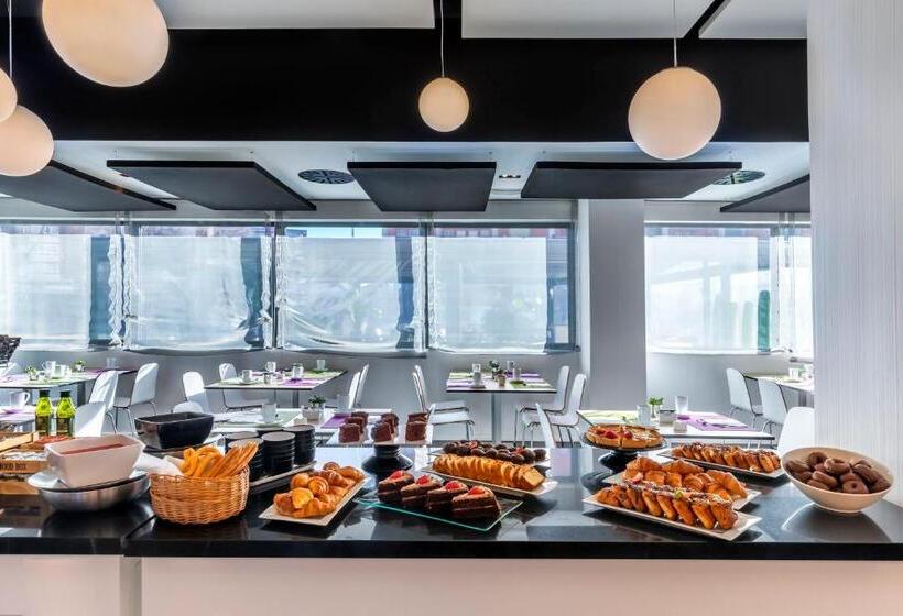 هتل Zentral Castellana Norte