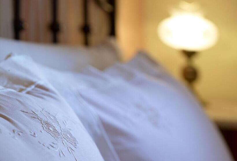 Katalagari Country Suites