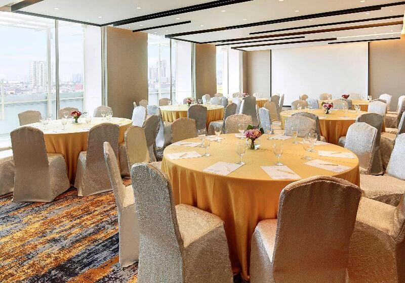 Novotel Jakarta Mangga Dua Square