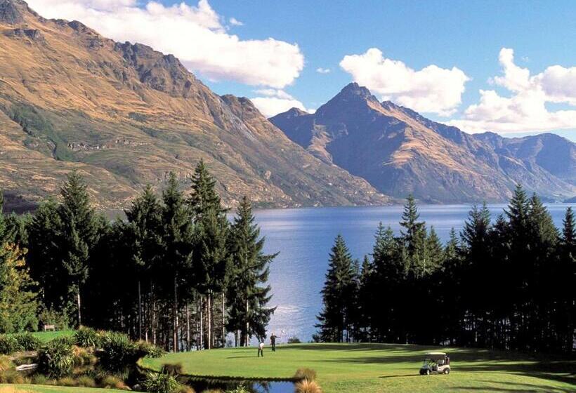 Novotel Queenstown Lakeside