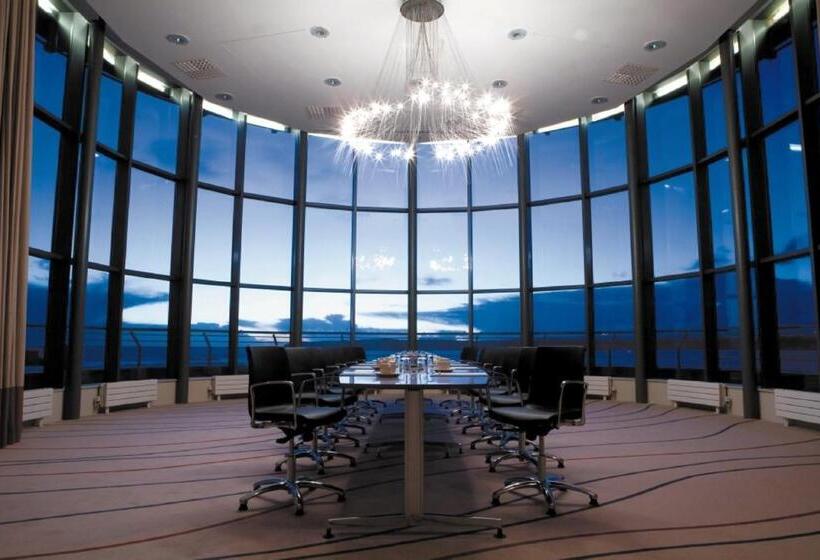 Radisson Blu Waterfront Hotel, Jersey