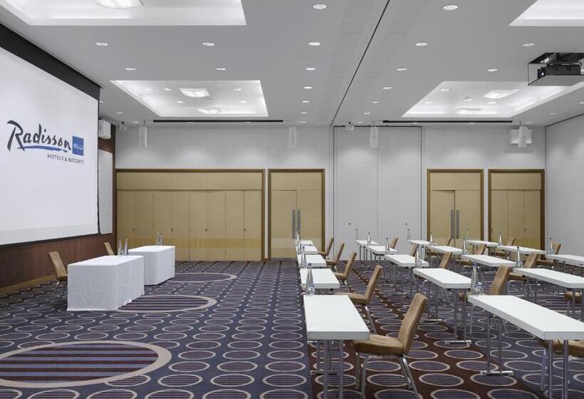 Radisson Blu Waterfront Hotel, Jersey