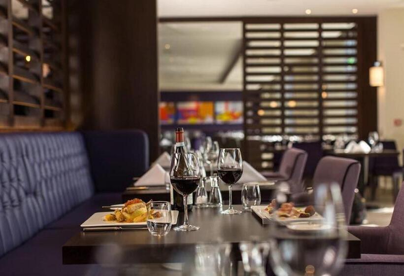 Radisson Blu Waterfront Hotel, Jersey