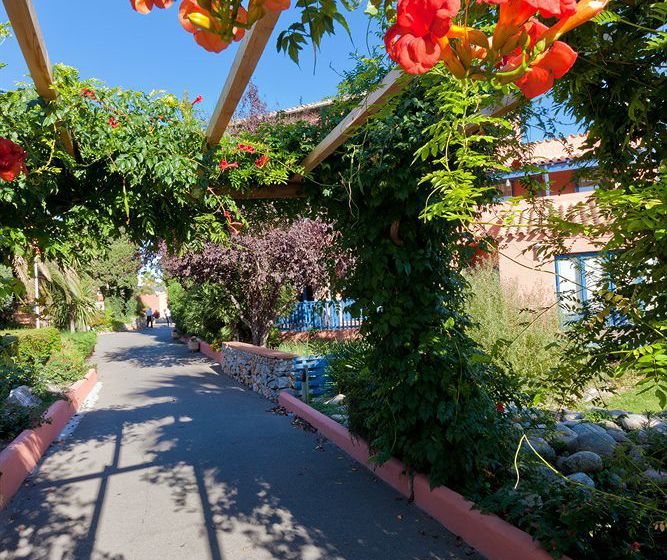 리조트 Malibu Village