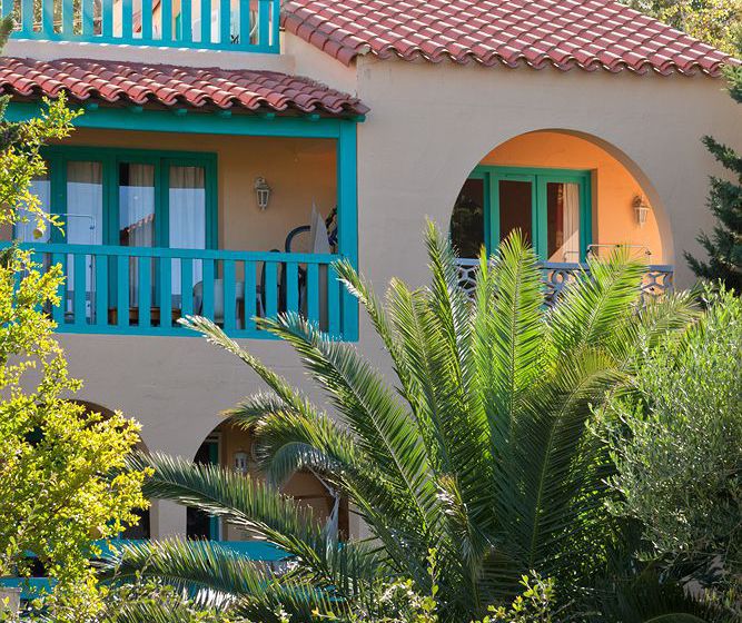 리조트 Malibu Village