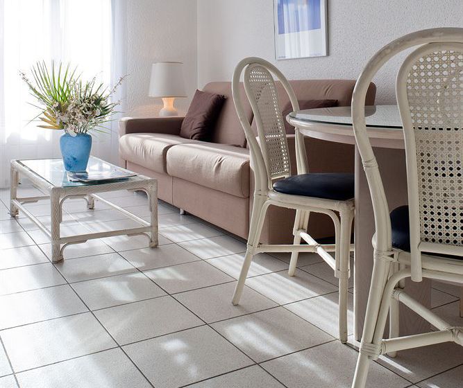 리조트 Malibu Village