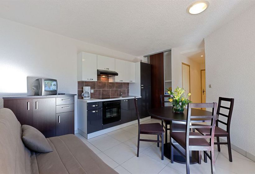 리조트 Malibu Village