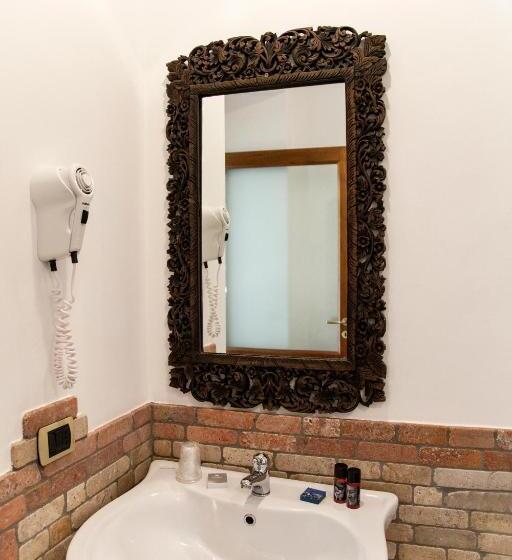 استراحتگاه Villa Enrica   Aeolian Charme