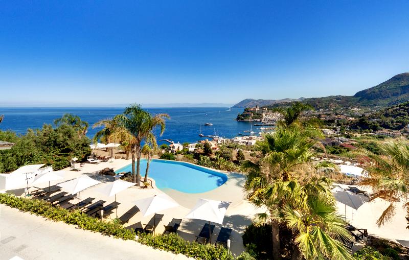 استراحتگاه Villa Enrica   Aeolian Charme