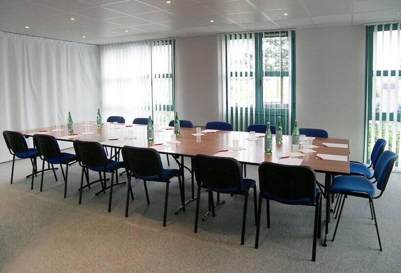 Séjours & Affaires Serris Rive Gauche