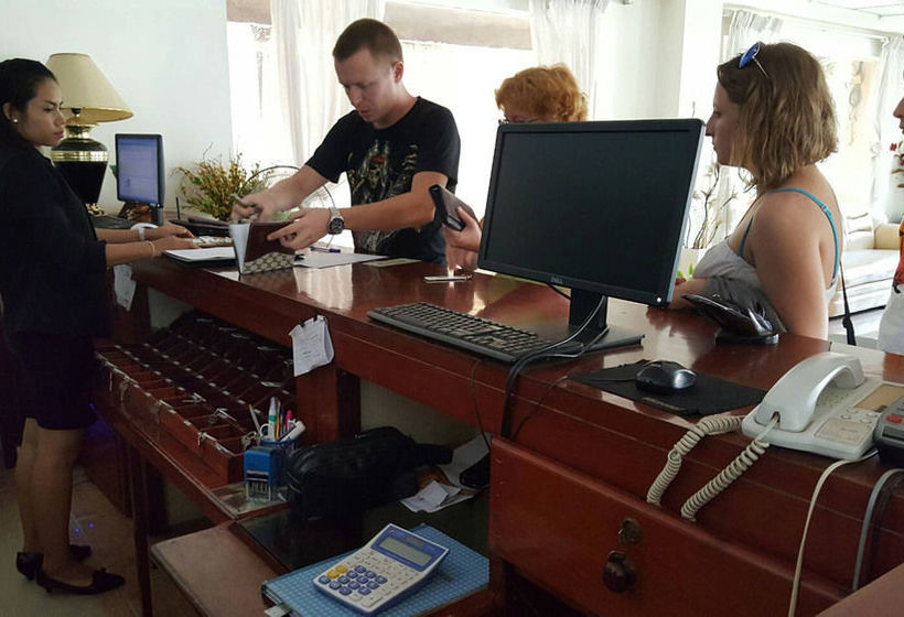 ホテル Angkor Vireak Chey