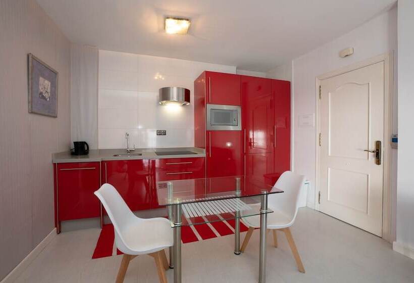 Apartamentos Abril