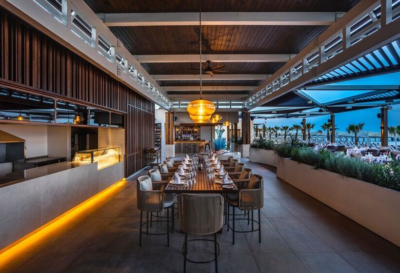Calista Luxury Resort