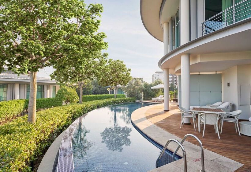 Calista Luxury Resort