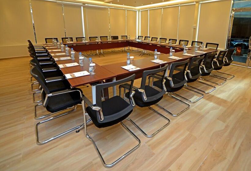 Emirates Stars Hotel Apartments Dubai