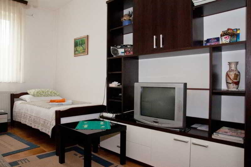 בית מלון כפרי Apartman Urbana Villa