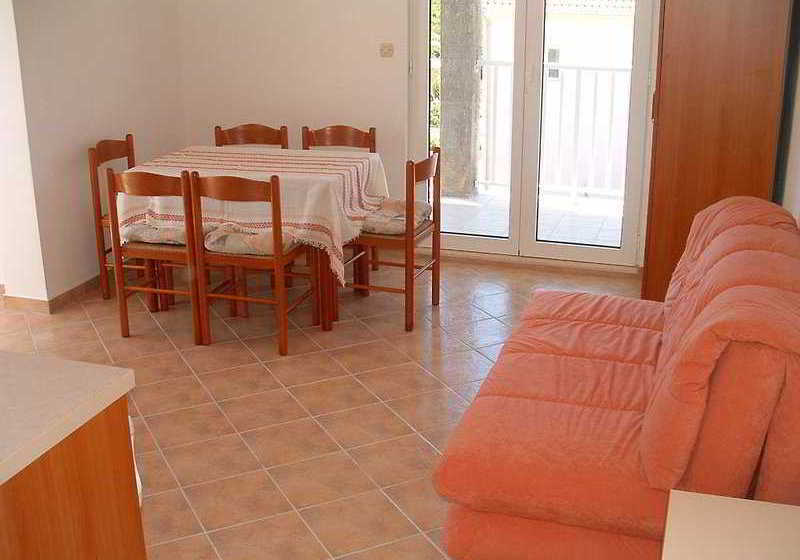Hotel Apartmani Irena