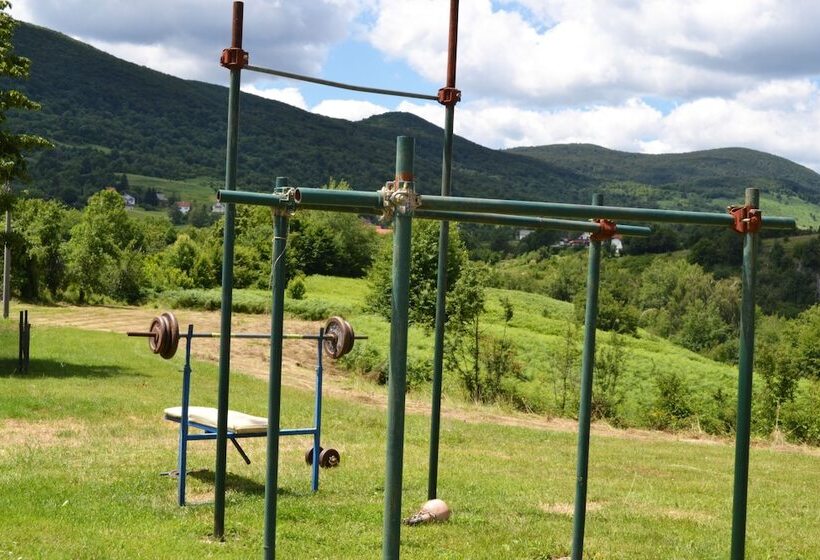 בית מלון כפרי Apartments And Rooms Krizmanic