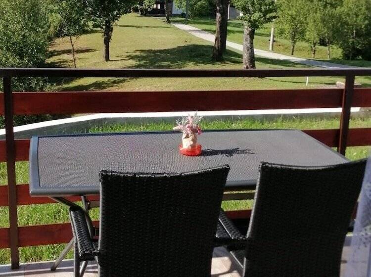 בית מלון כפרי Apartments And Rooms Krizmanic