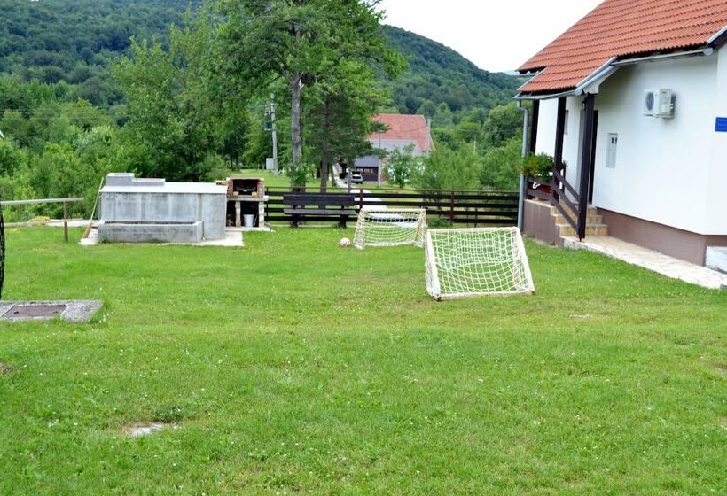 ホテル Apartments And Rooms Krizmanic