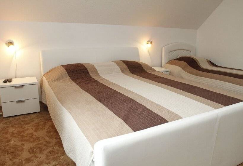 בית מלון כפרי Apartments And Rooms Krizmanic