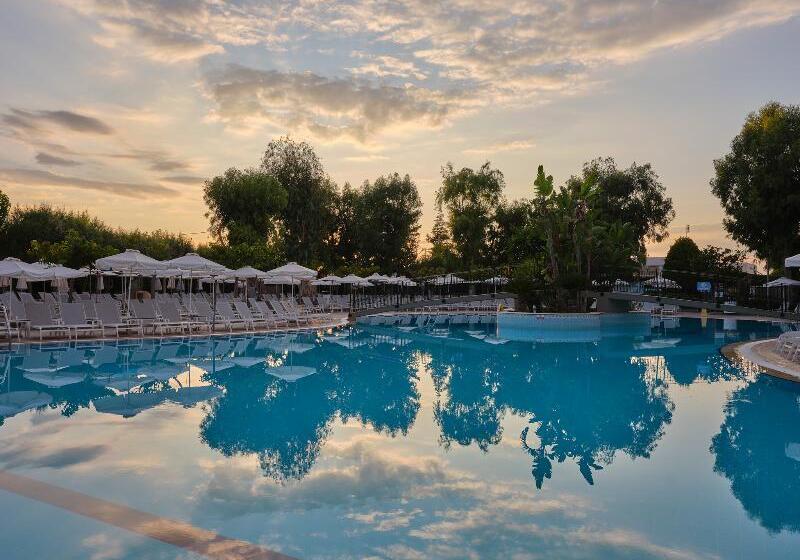 בית מלון כפרי Atlantica Princess